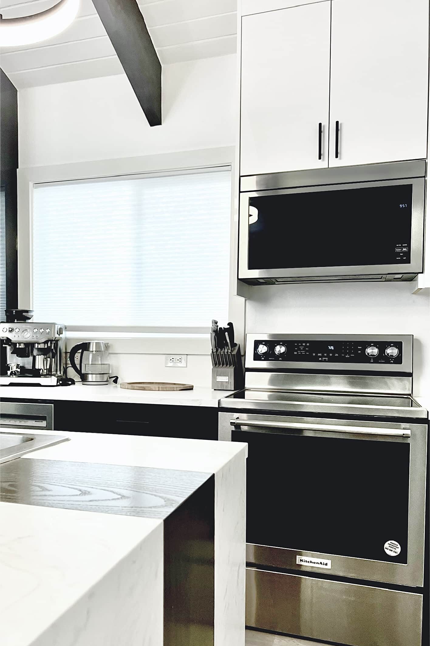 kitchen renovation seattle, this small kitchen got new slick and modern design