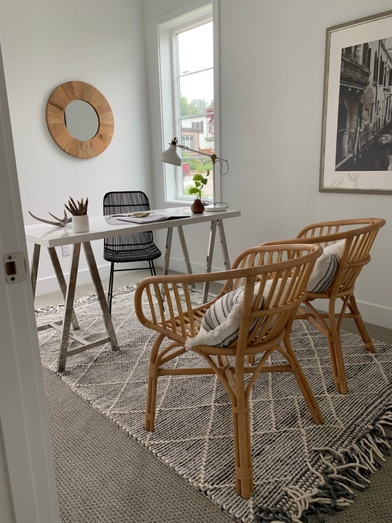Renovated home office with a bright window and fresh finishes by Artbrick
